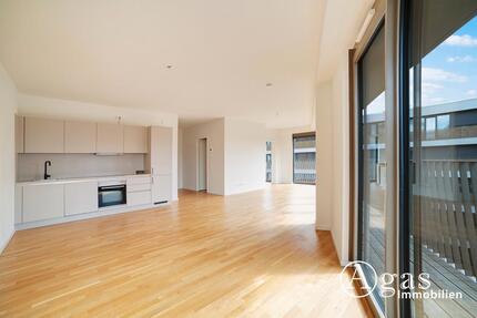 Großzügige 4 Zimmer Wohnung mit ca. 112m², EBK, Fußbodenheizung und umlaufendem Balkon in Berlin-Mitte! zimmer