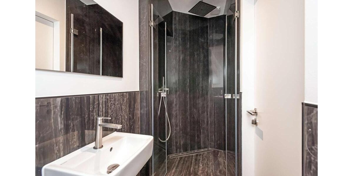 Dachgeschoßwohnung Berlin - 5 Zimmer, 211 m&sup2;, 6.328&euro; | Angebot:23795624