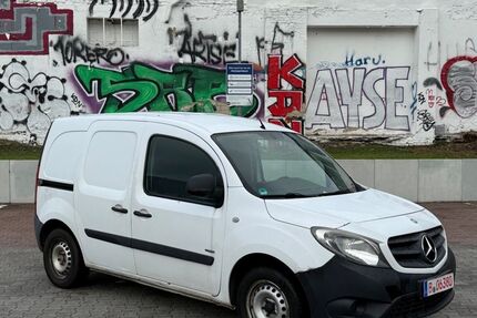 Mercedes-Benz Citan 267.000 km 2.150 &euro; Berlin 13347