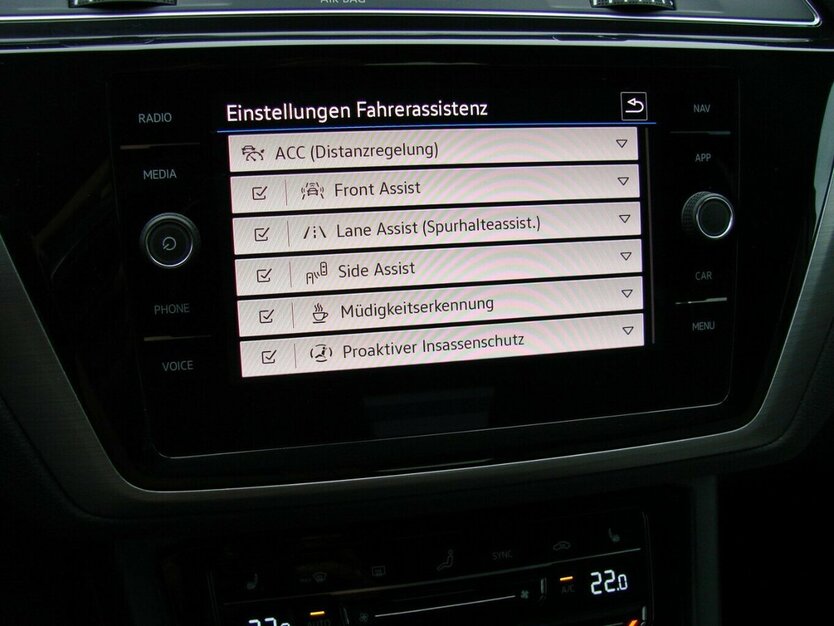 VW Touran 1.5TSi Comfortline 7-Sitzer ACC Navi Kamera 23.085 km 30.980 € Falkensee 14612