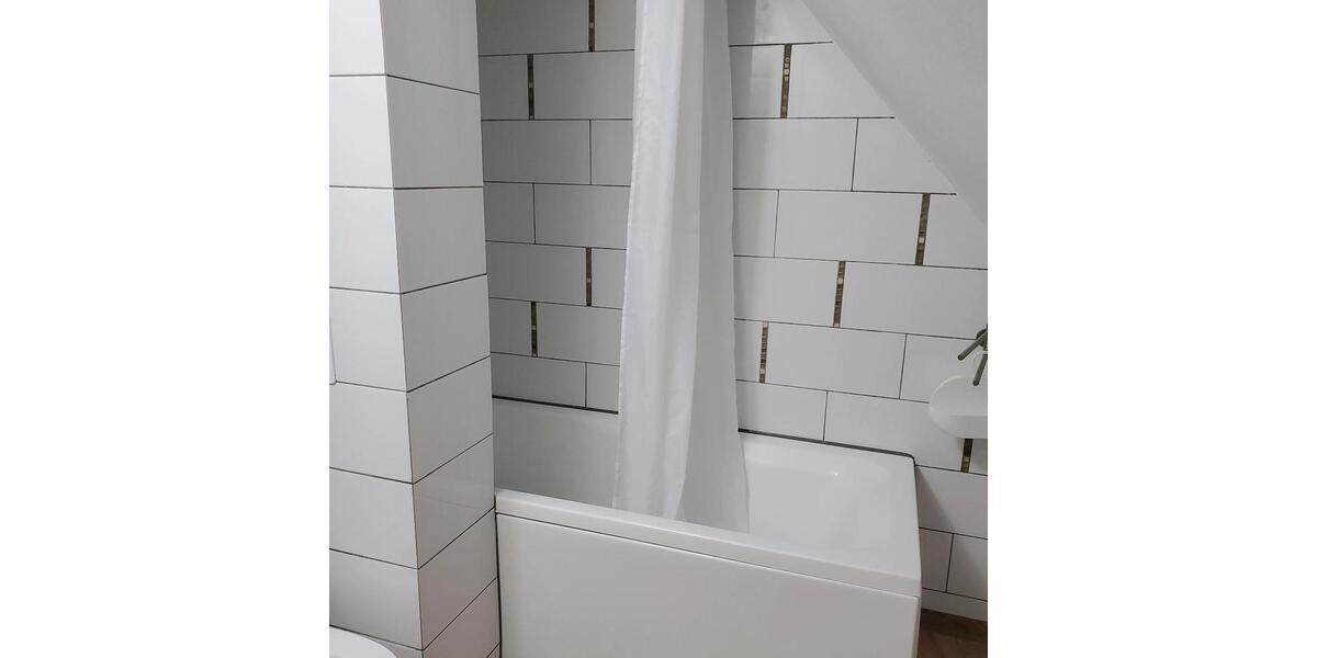 Dachgeschoßwohnung Berlin Marzahn-Hellersdorf - 2 Zimmer, 52 m&sup2;, 1.200&euro; | Angebot:24730052