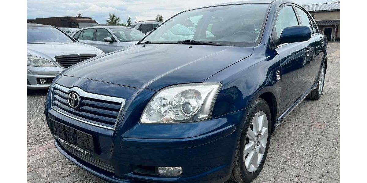 Toyota Avensis 255.000 km 2.990 &euro; falkensee 14612