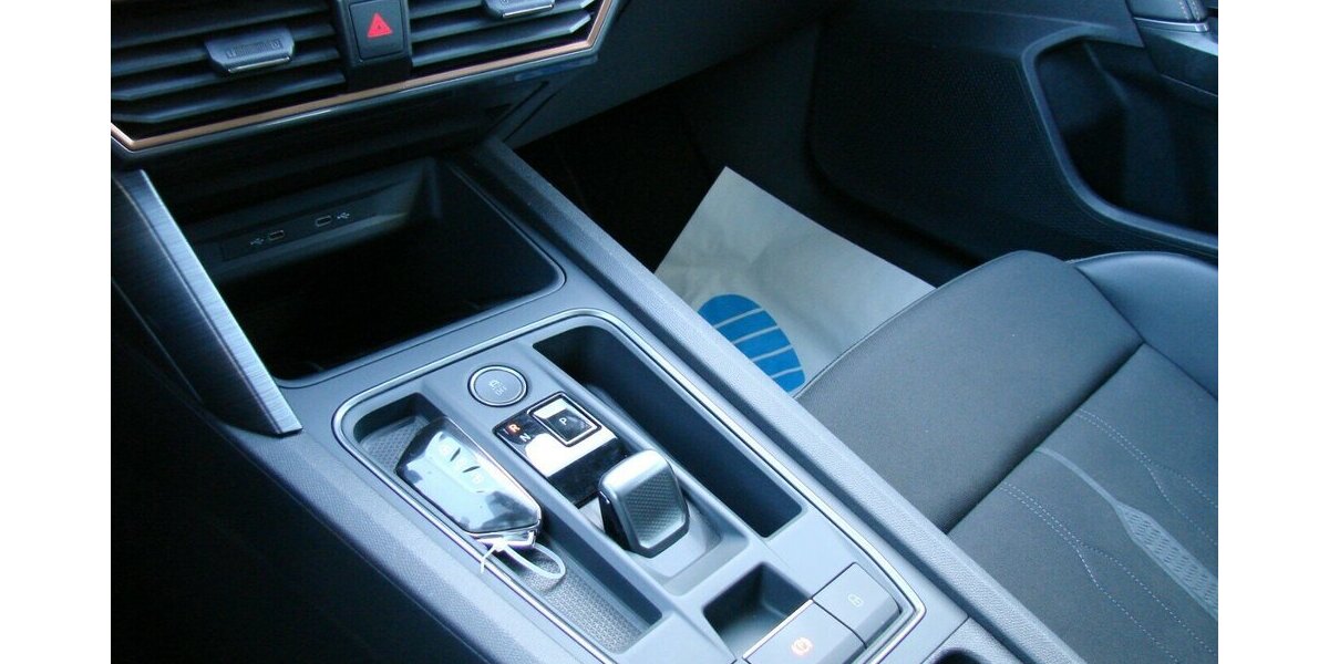 Cupra Leon ST 2,0TSI VZ 4Drive Beats ACC Memory Vision P 51.143 km 26.980 &euro; Falkensee 14612