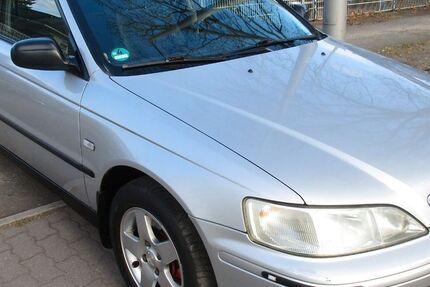 Honda Accord 166.000 km 2.450 &euro; Berlin 12357