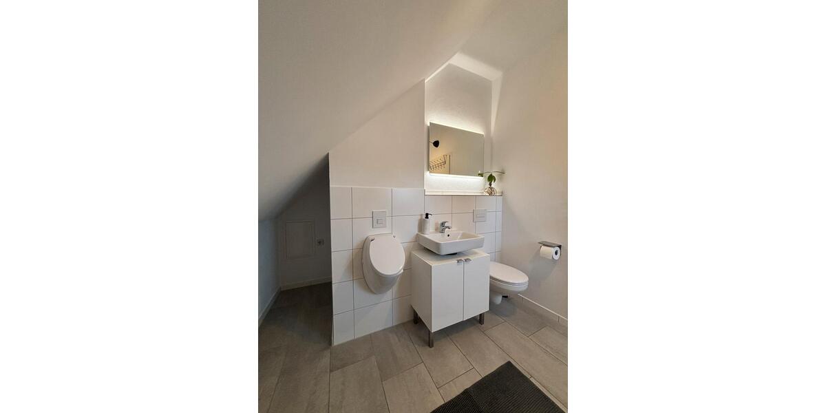 Dachgeschoßwohnung Berlin Treptow-Köpenick - 1 Zimmer, 37 m&sup2;, 950&euro; | Angebot:26236277