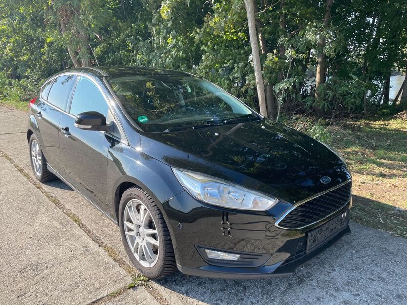Ford Focus 99.000 km 8.300 € Berlin 13587