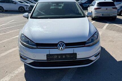 VW Golf 244.000 km 7.800 &euro; Mittenwalde 15749