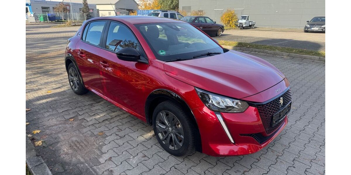 Peugeot 208 54.674 km 14.600 &euro; Mittenwalde 15749