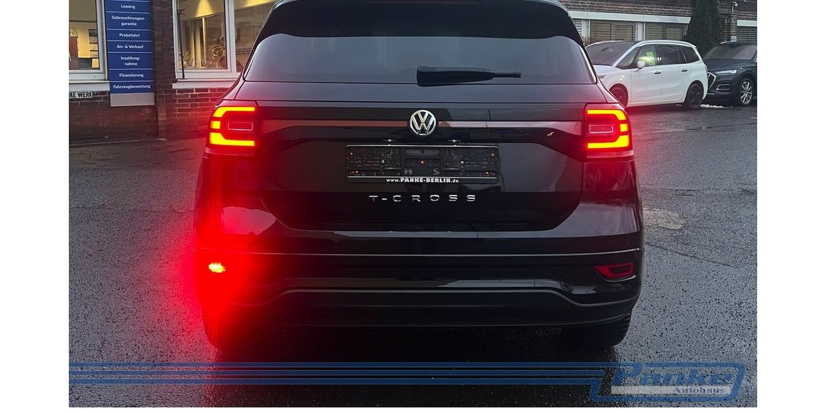 VW T-Cross 1.0 TSI R-Line DSG OPF*ACC*NAV*RFK*LED* 81.393 km 17.890 &euro; Berlin 13187