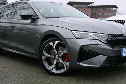 Skoda Octavia RS 2.0TSi AHK ACC LED Kamera 4.466 km 38.980 &euro; Falkensee 14612