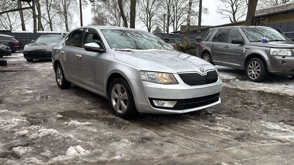 Skoda Octavia 309.000 km 3.990 &euro; Berlin 12349