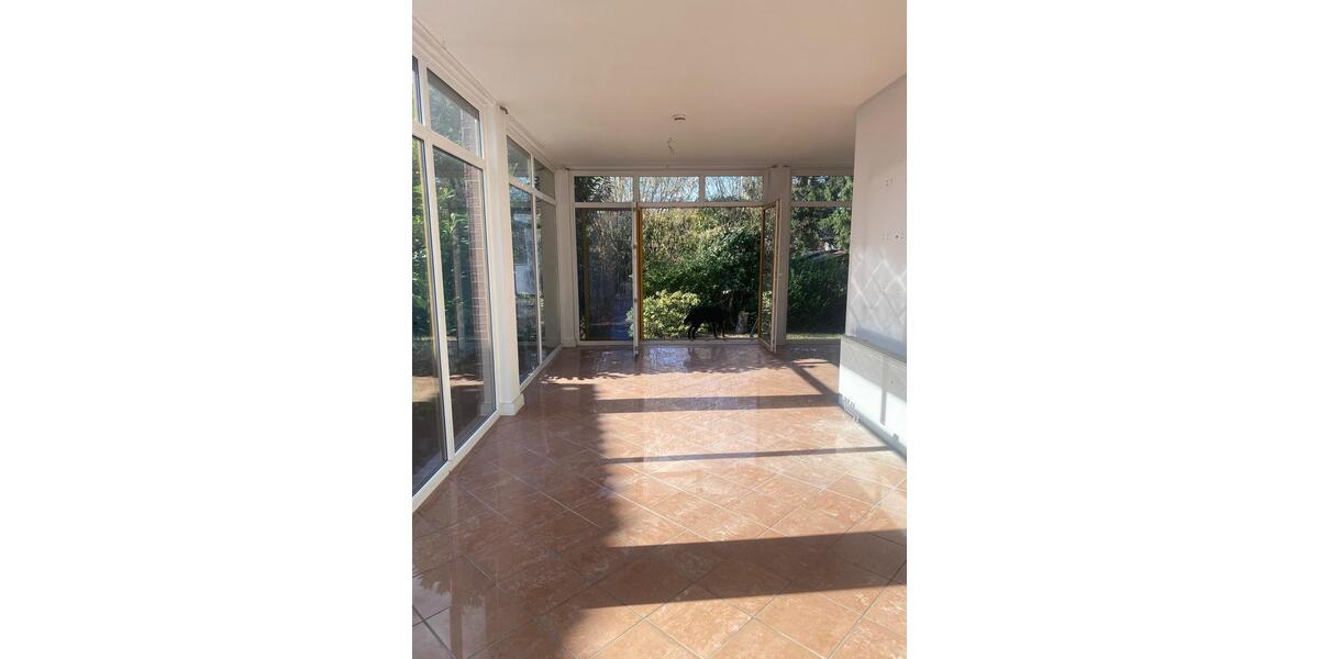 Etagenwohnung Berlin Marzahn-Hellersdorf - 2.5 Zimmer, 124 m&sup2;, 1.500&euro; | Angebot:25786652