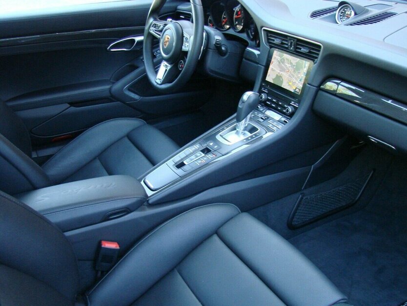 911 Turbo S Coupé Aero-Kit Burmester ACC Lift