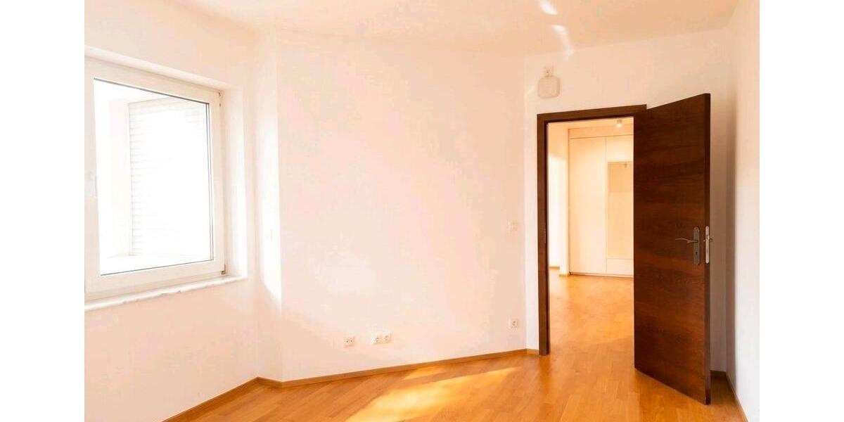 Etagenwohnung Berlin Steglitz-Zehlendorf - 2 Zimmer, 75 m&sup2;, 1.580&euro; | Angebot:27649844