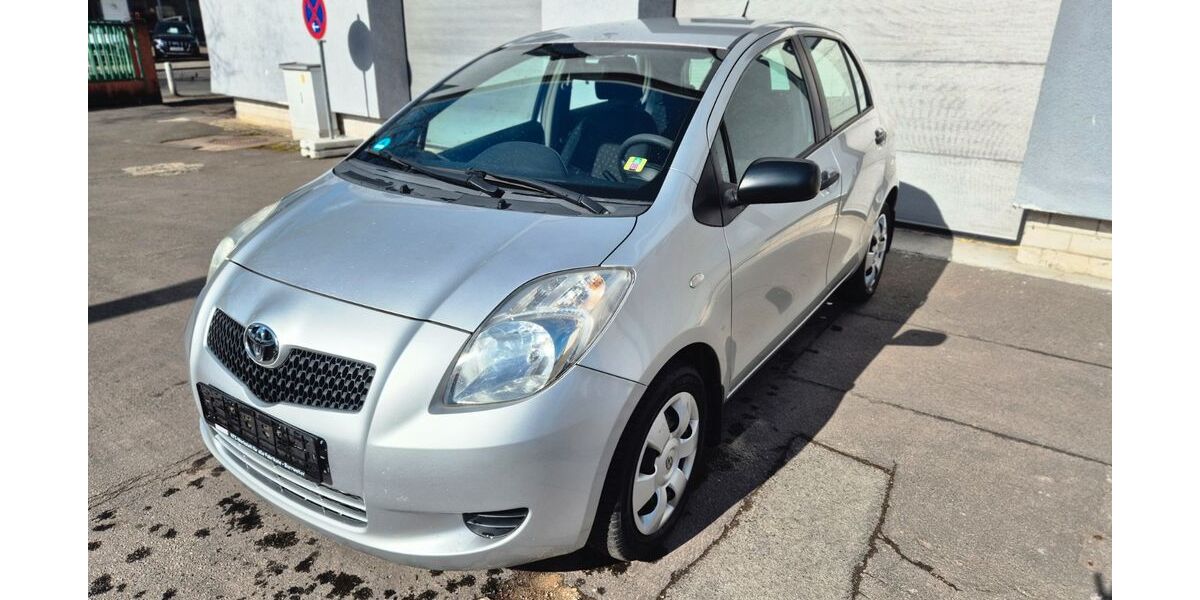 Toyota Yaris 133.000 km 3.690 &euro; Berlin 13435