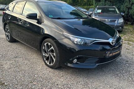 Toyota Auris 125.000 km 10.790 &euro; Berlin 13127
