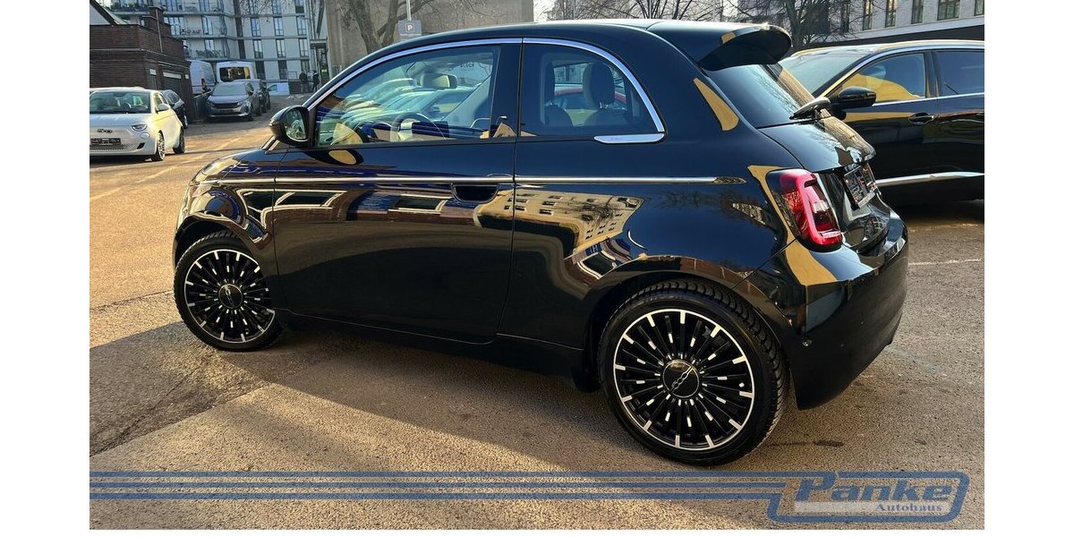Fiat 500e La Prima By Bocelli 42kWh*Pano*ACC*LED*SHZ 13.910 km 18.990 &euro; Berlin 13187