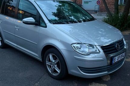 VW Touran 168.000 km 2.750 &euro; Berlin 13585