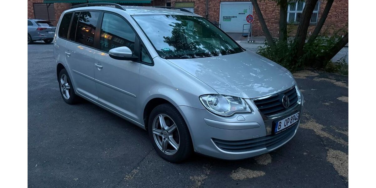 VW Touran 168.000 km 2.750 &euro; Berlin 13585