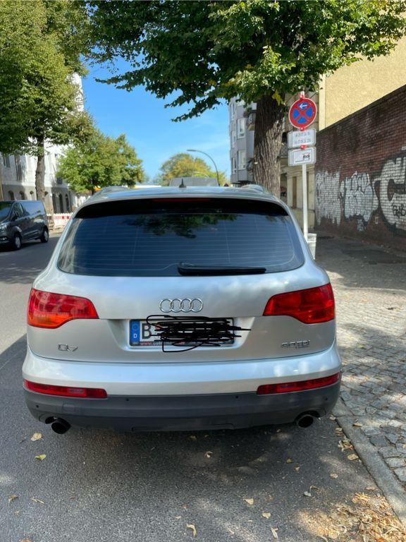 Q7