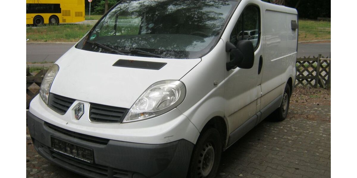 Renault Trafic 158.000 km 2.890 &euro; Berlin / Wir bitten um telefonische Terminvereinbarung ! 14167