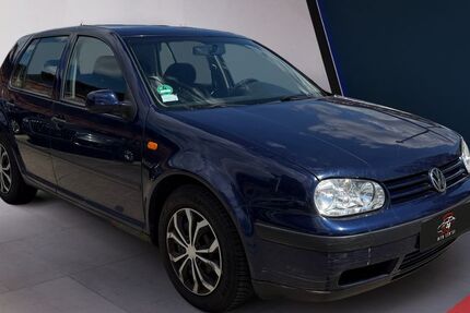 VW Golf 145.000 km 999 &euro; Berlin 12439