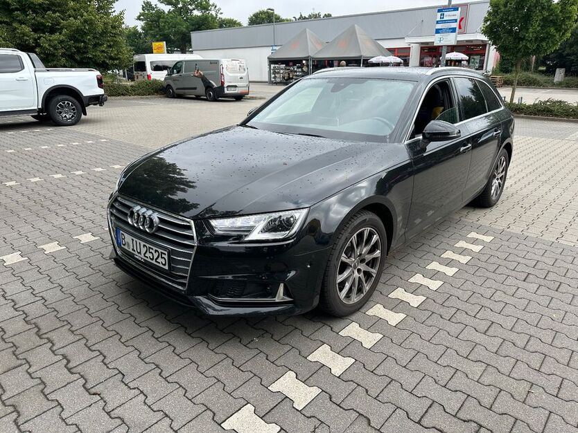 Audi A4 126.000 km 17.900 € Berlin 12279