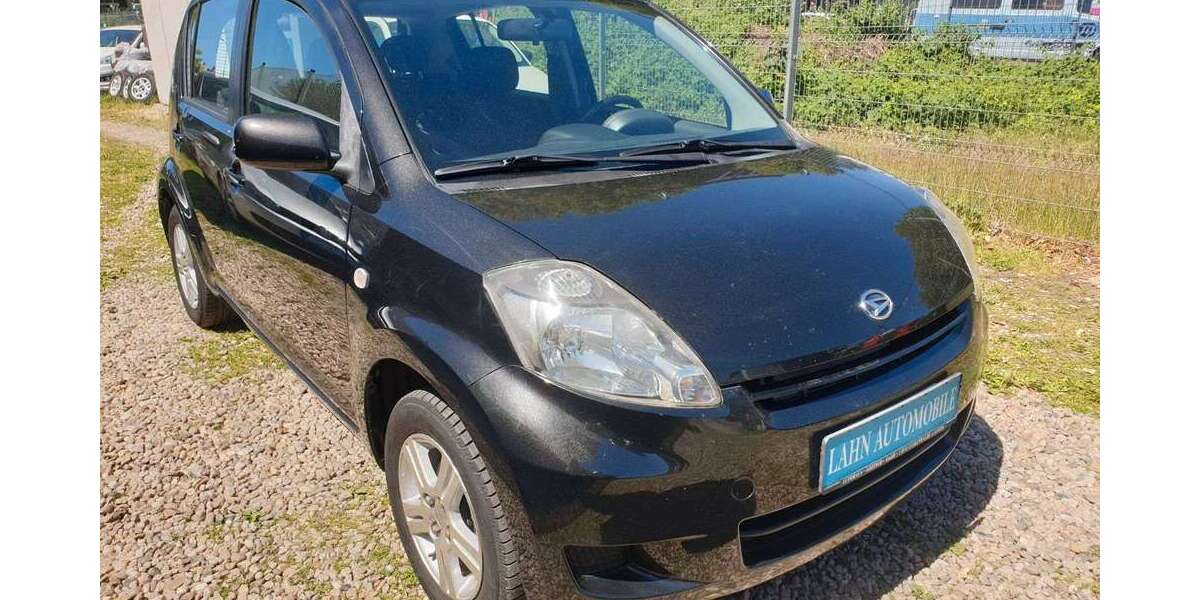 Daihatsu Sirion 98.711 km 2.499 &euro; Berlin 12055