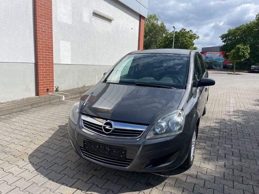 Opel Zafira 173.251 km 2.999 € Berlin 12107