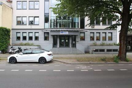 Büro in Berlin 5.116,81 € 252.5 m²