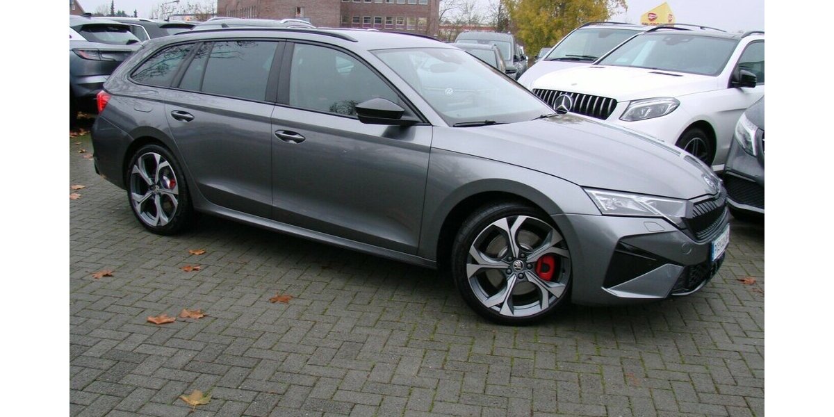 Skoda Octavia RS 2.0TSi AHK ACC LED Kamera 4.466 km 38.980 &euro; Falkensee 14612