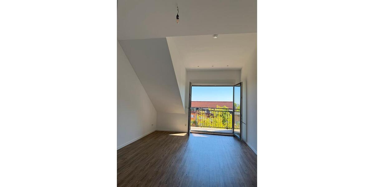 Dachgeschoßwohnung Berlin Rummelsburg - 2 Zimmer, 60 m&sup2;, 1.600&euro; | Angebot:26420895