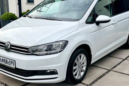 VW Touran 49.990 km 26.900 &euro; Dallgow-Döberitz 14624