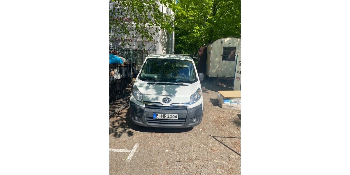 Toyota Proace 83.000 km 8.500 &euro; Berlin 10178