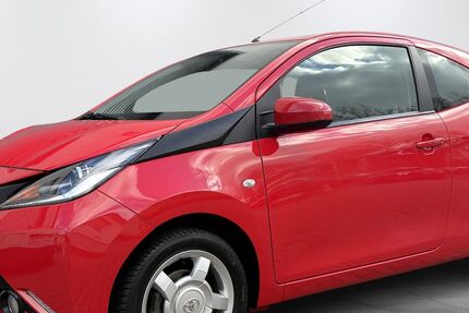 Toyota Aygo (X) 82.247 km 7.980 &euro; Berlin 13467