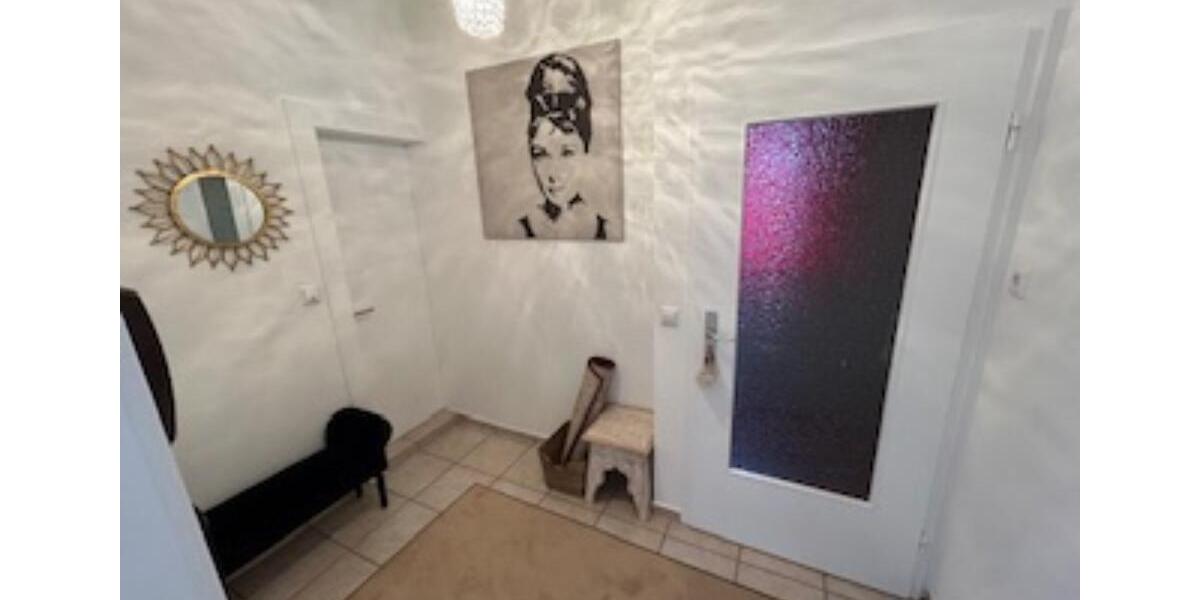 Dachgeschoßwohnung Berlin Neukölln - 2 Zimmer, 60 m&sup2;, 1.100&euro; | Angebot:25886952