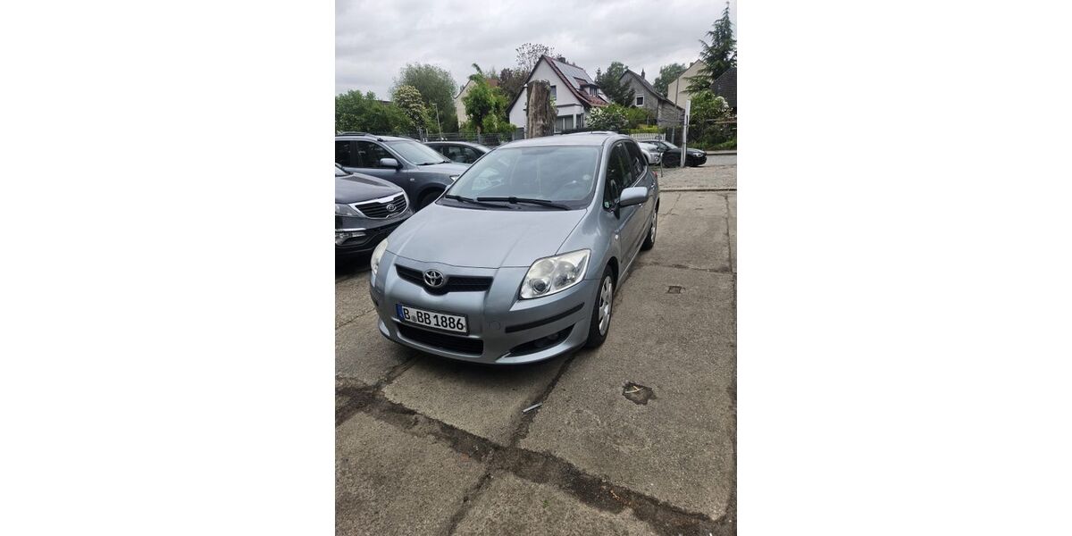 Toyota Auris 166.000 km 3.000 &euro; Berlin 13403