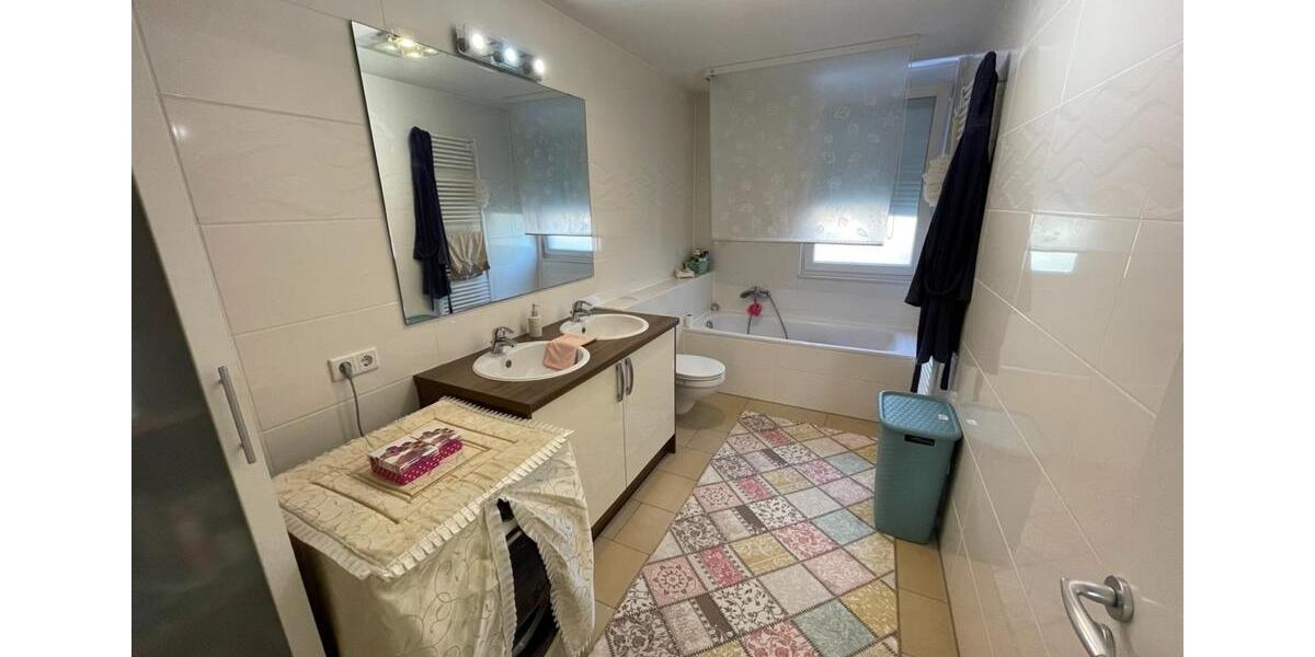 Reihenhaus Berlin Spandau - 5 Zimmer, 142 m&sup2;, 2.700&euro; | Angebot:24382711