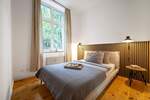 Möbliert und renovierte 65?m² Altbauwohnung mit Balkon + Badewanne im Simon-Dach-Kiez 2 zimmer