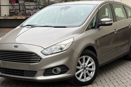 Ford S-Max 205.000 km 8.599 &euro; Berlin 12057