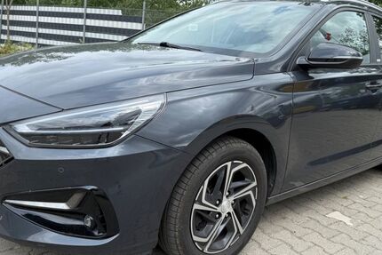 Hyundai i30 112.000 km 13.450 &euro; Berlin 13581