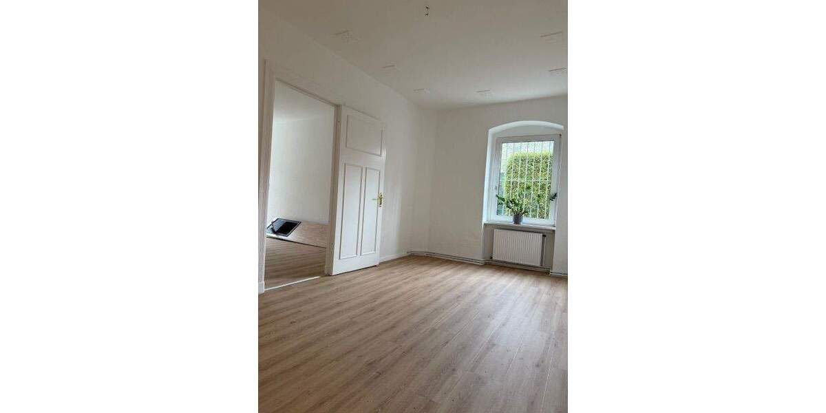 Gewerbeobjekt Berlin Hermsdorf - 4 Zimmer, 120 m&sup2;, 1.895&euro; | Angebot:25908920