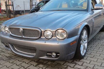 Jaguar XJ 180.000 km 10.234 € Berlin 13627