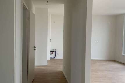 Wohnung zum Mieten in Berlin 1.597,49 € 93.97 m²