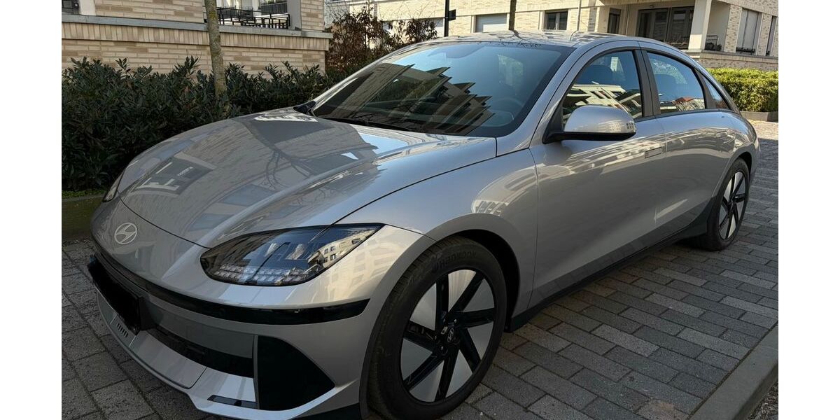 Hyundai IONIQ 6 29.611 km 23.499 &euro; Berlin 14195