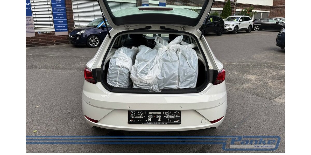 Seat Leon FR Alcantara Navi Sitzheizung SR/WR 85.720 km 12.290 &euro; Berlin 13187