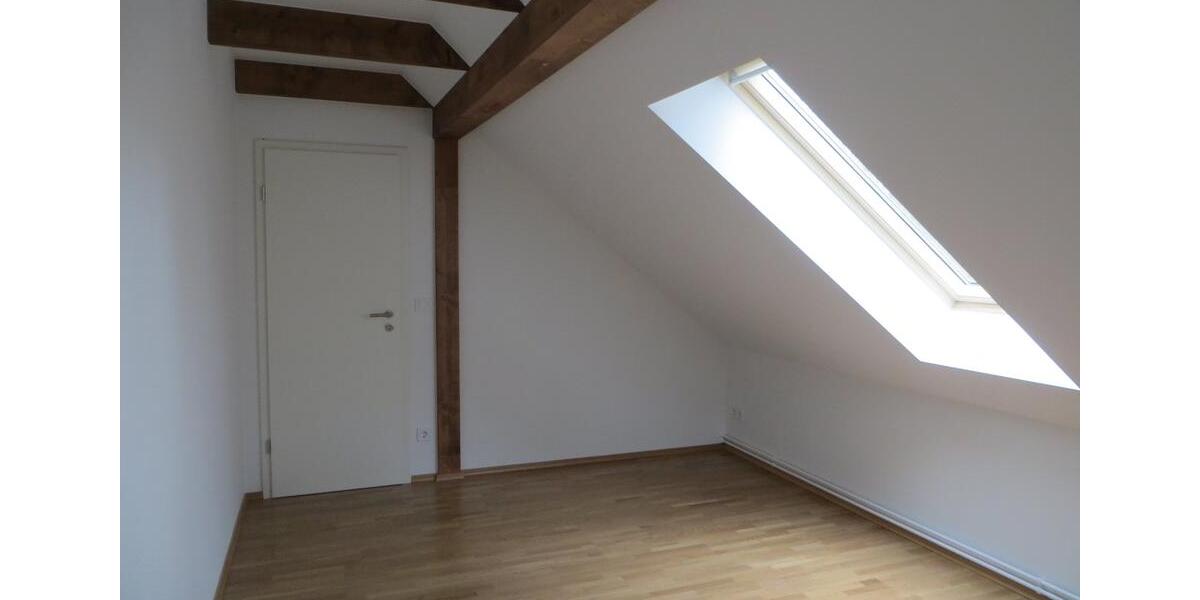 Dachgeschoßwohnung Bernau bei Berlin - 2 Zimmer, 65 m&sup2;, 720&euro; | Angebot:25640265