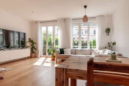 Haus zum Mieten in Berlin 2.224,30 € 153.4 m²