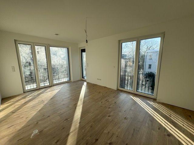 Dachgeschoßwohnung Berlin Treptow-Köpenick - 2 Zimmer, 65 m&sup2;, 1.430&euro; | Angebot:22987352