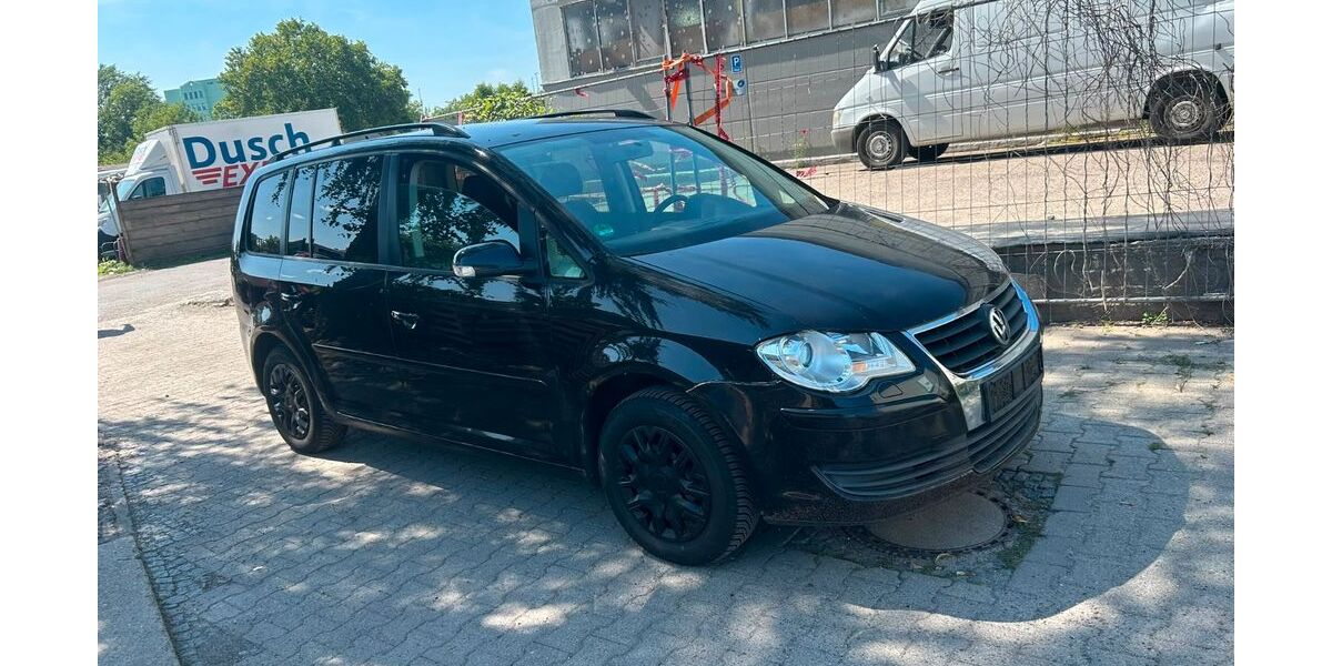 VW Touran 240.000 km 1.699 &euro; Berlin 12109
